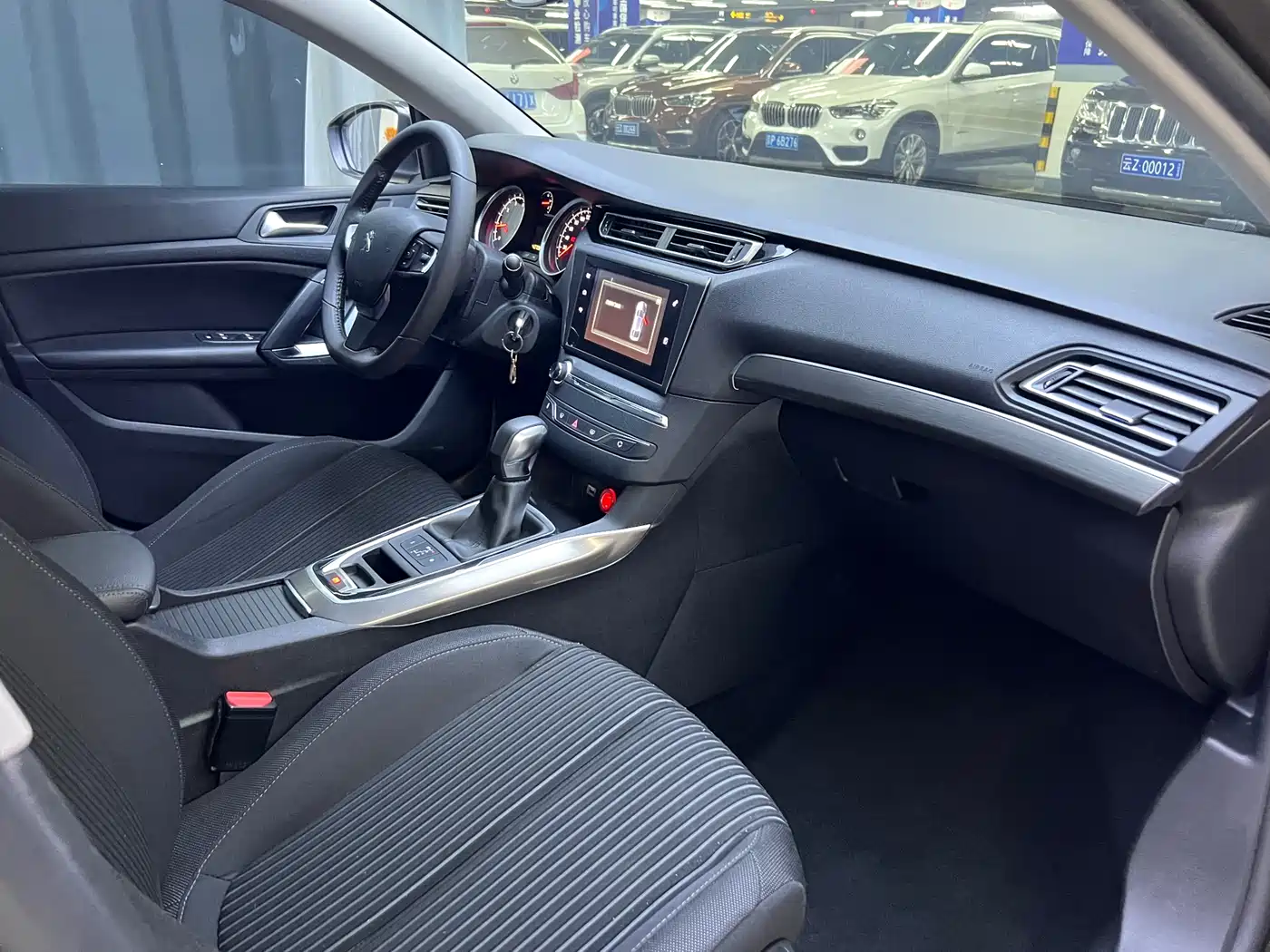 Peugeot 408 2014 1.8L Automatic Luxury Edition фото 12