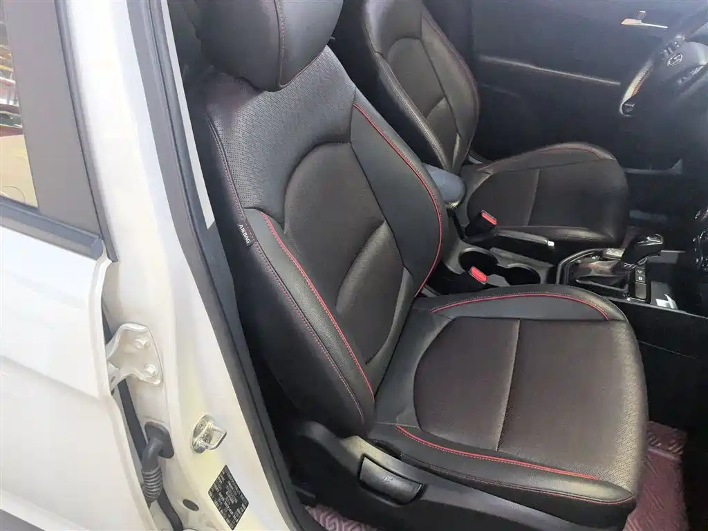Hyundai Beijing Hyundai ix25 2017 1.4T Automatic Smart Edition фото 3