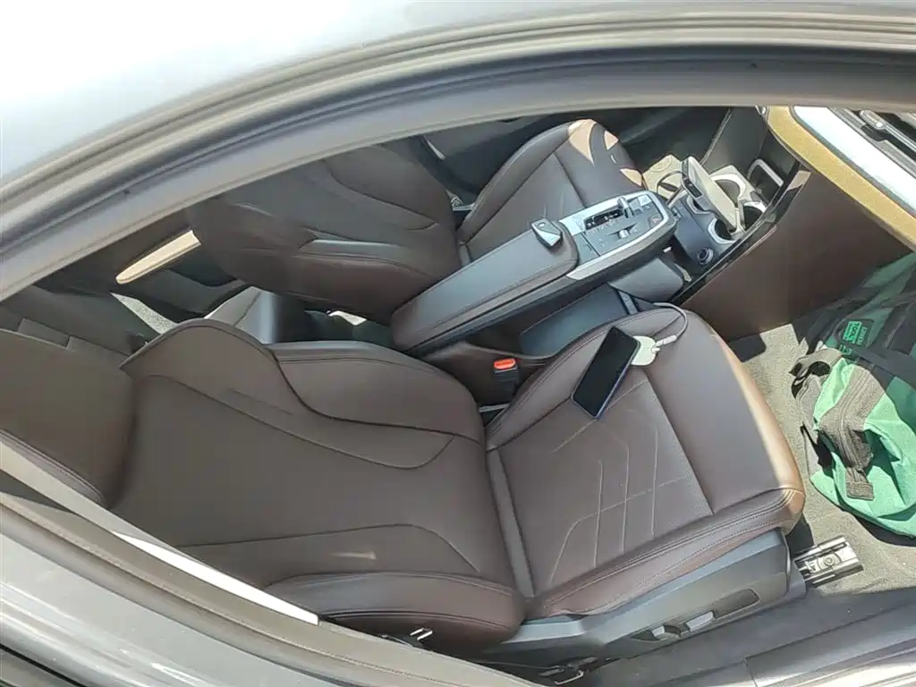 BMW iX1 2023 xDrive30L X Design Package фото 11