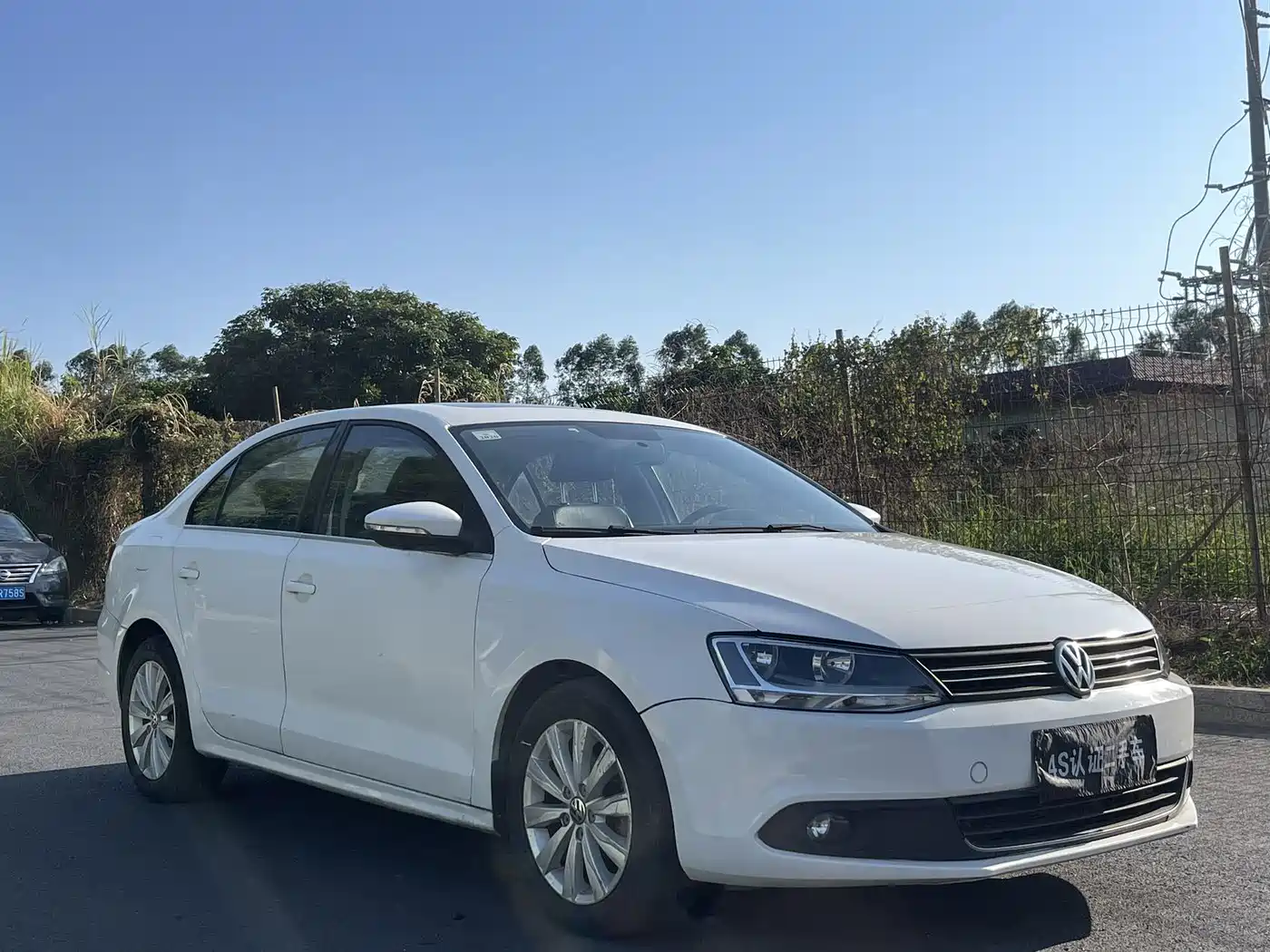 Volkswagen Sagitar 2014 Facelift 1.6L Automatic Comfort фото 3