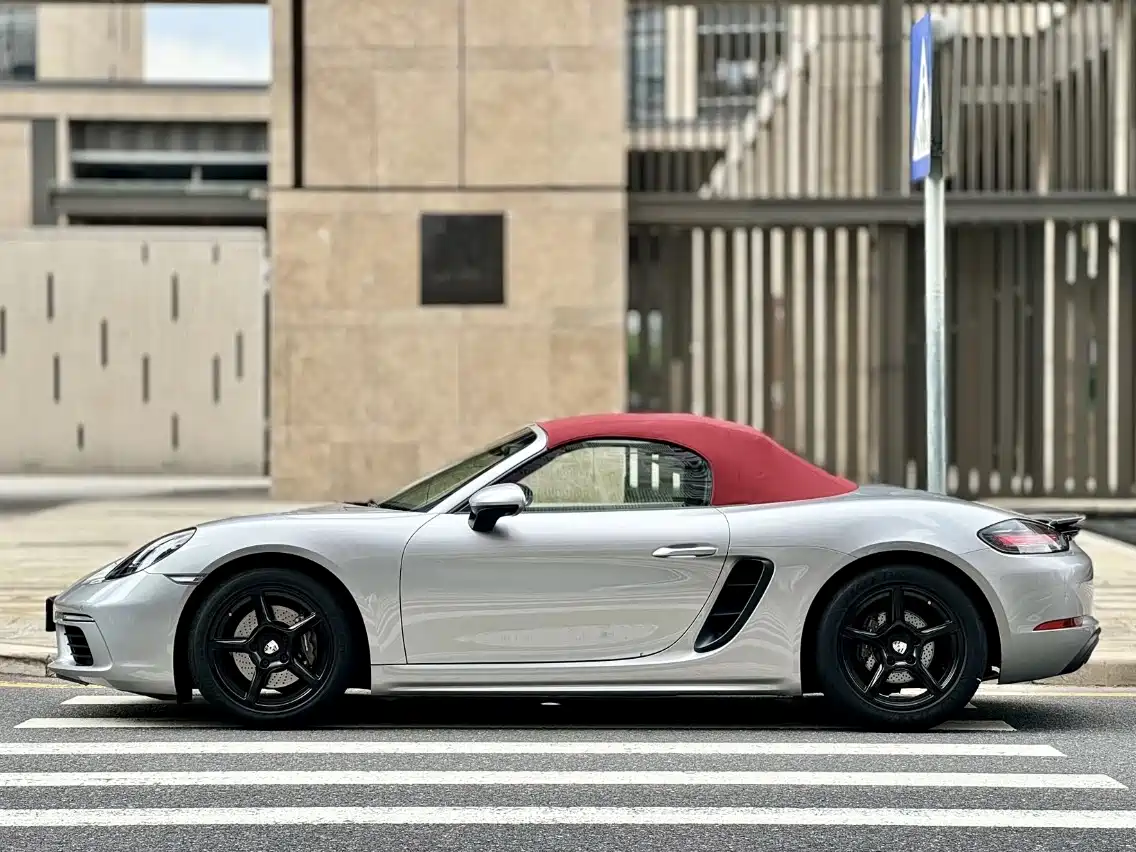 Porsche 718 2018 Boxster 2.0T фото 5
