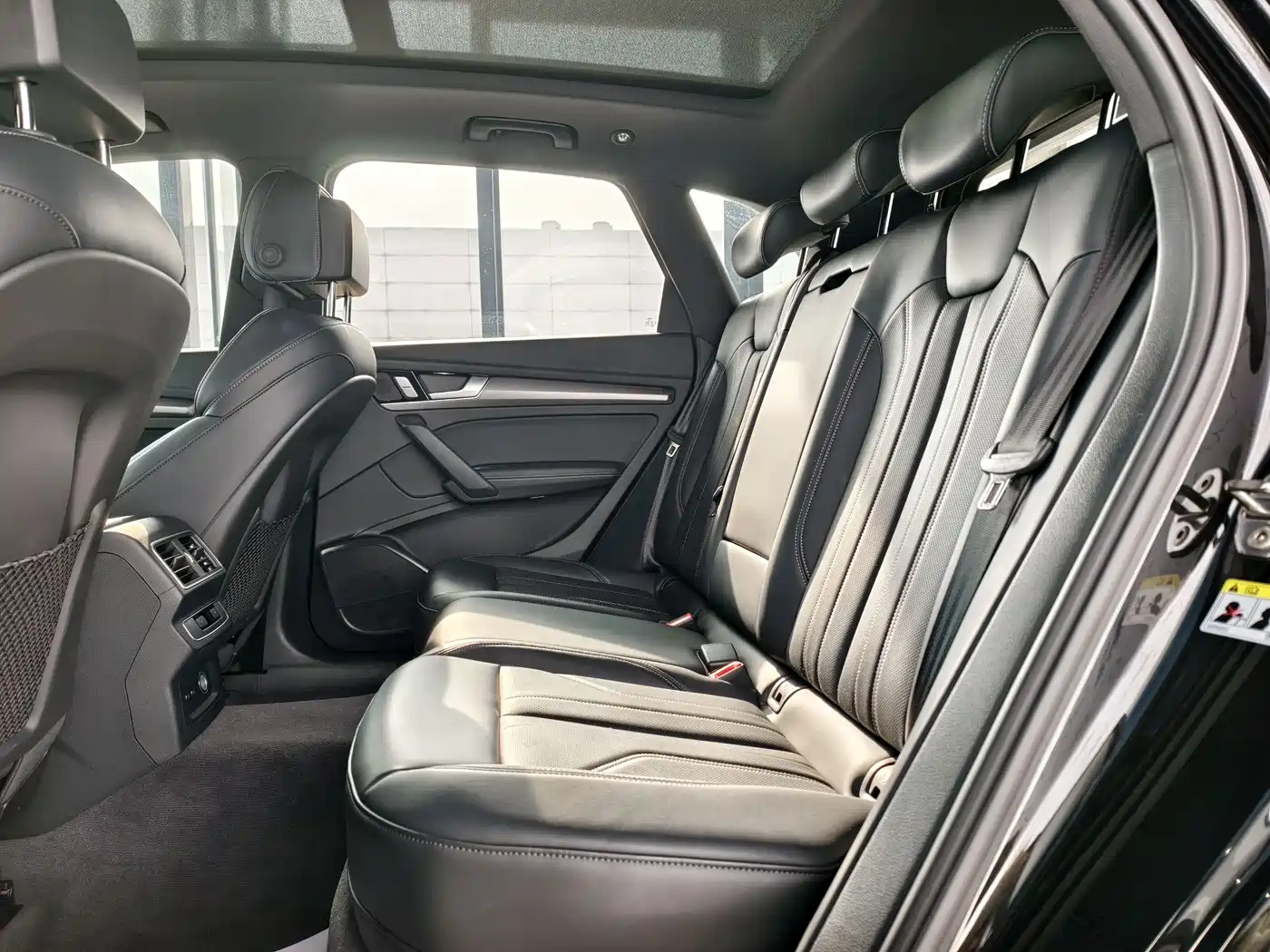 Audi Q5L 2024 Model 40 TFSI Luxury Dynamic фото 9