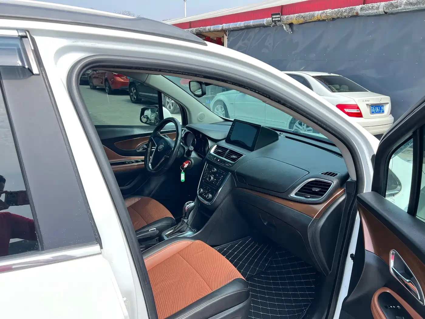 Buick Encore 2013 1.4T Automatic 2WD Leading фото 17