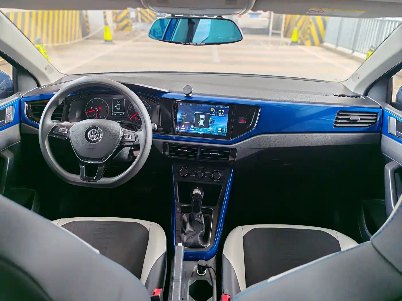 Volkswagen Polo 2019 Plus 1.5L Automatic Colorful Tech Edition фото 8