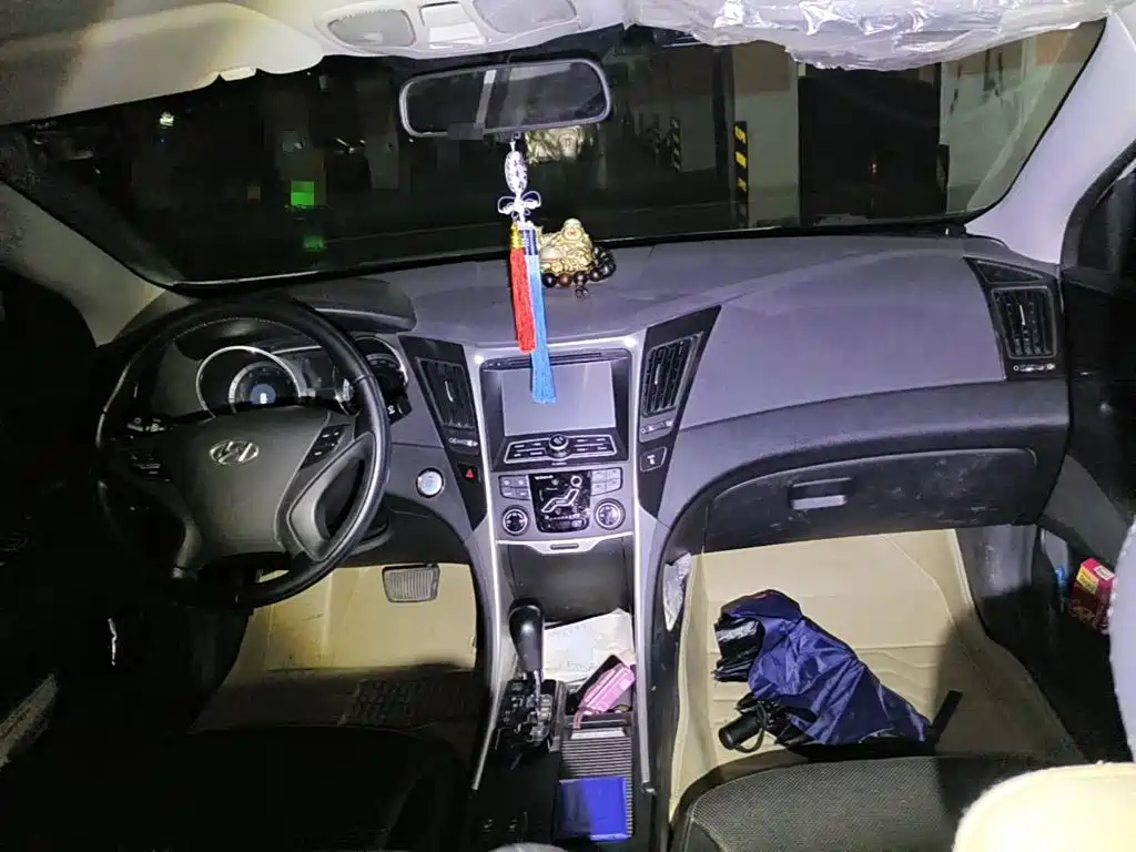 صورة 11 - Hyundai Sonata