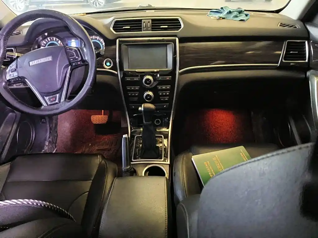 Фото 12 - Haval H2