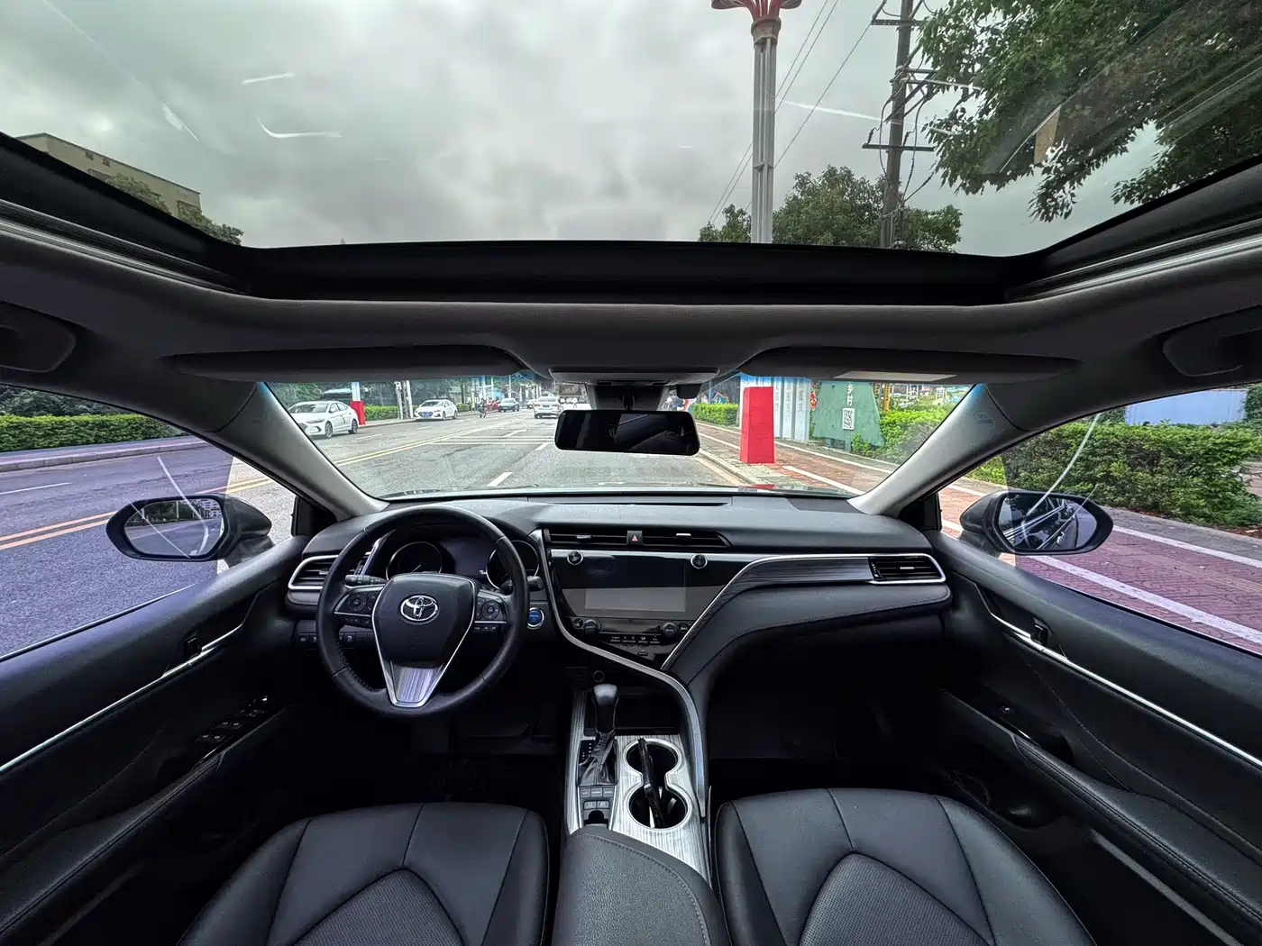 Toyota Camry 2019 Hybrid 2.5HG Luxury Edition China V фото 8