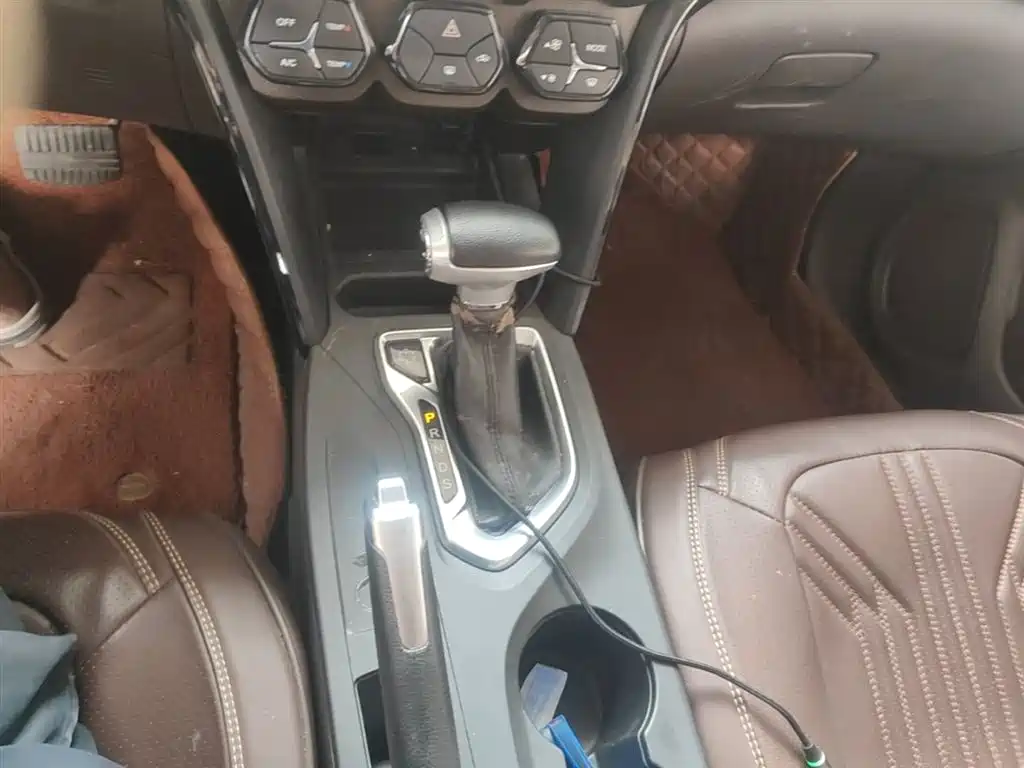 GAC Trumpchi Trumpchi GS4 2015 200T G-DCT Elite Edition фото 14