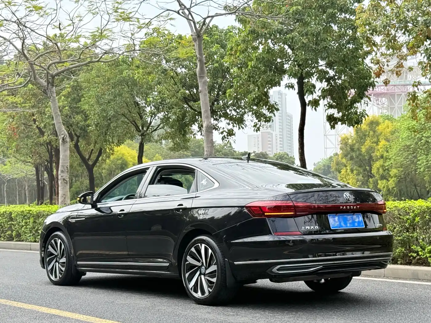 Volkswagen Passat 2024 330TSI Elite Edition фото 4