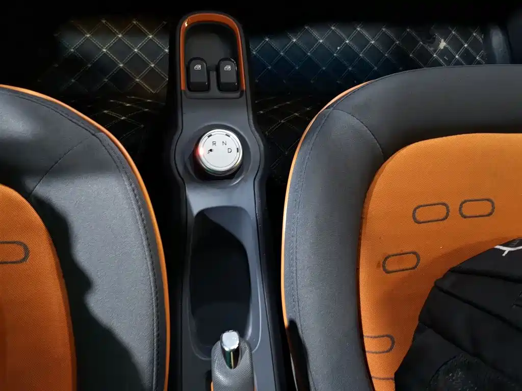 BAOJUN E100