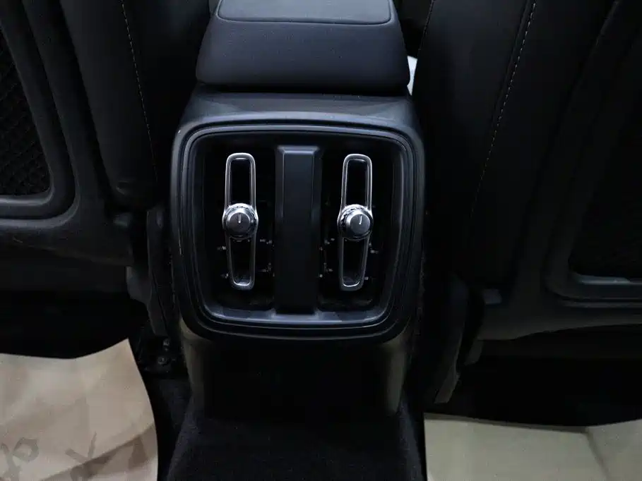 Volvo XC40 2024 2023 B3 Zhiyuan Sport Edition