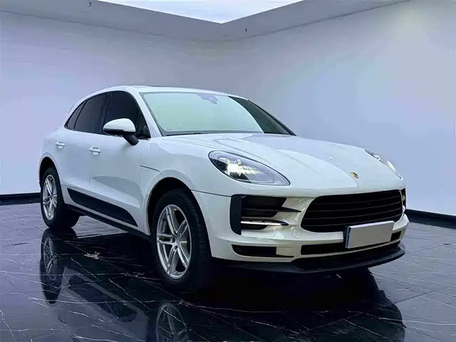 Porsche Macan 2018 Macan 2.0T — фото 3