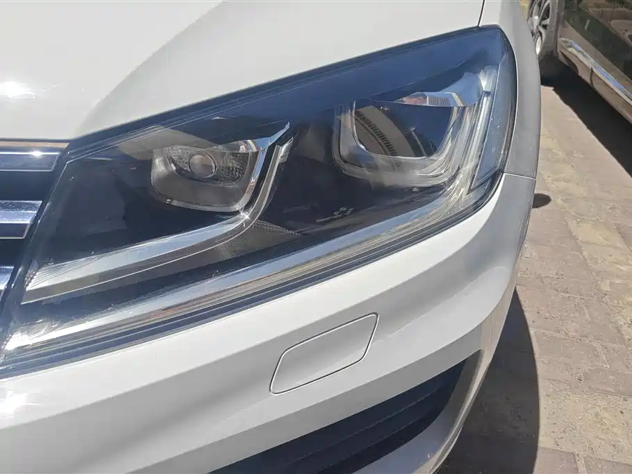 Volkswagen Touareg 2016 3.0TSI Glamour Edition фото 5