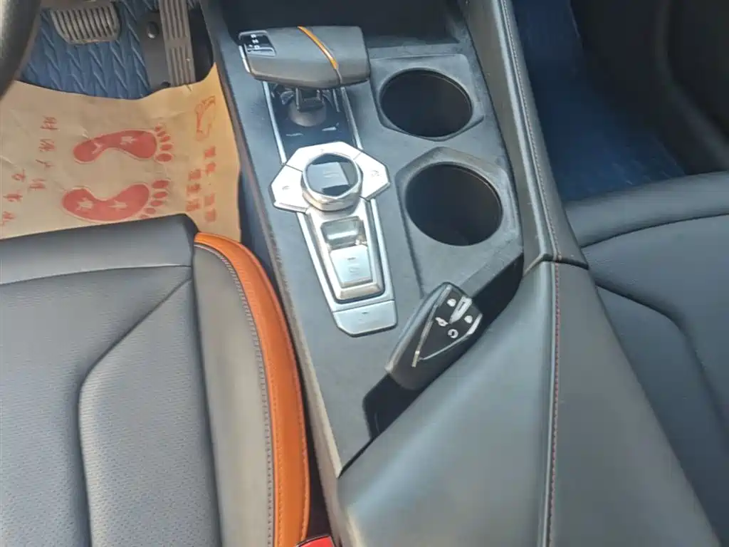 CHANGAN UNI-V