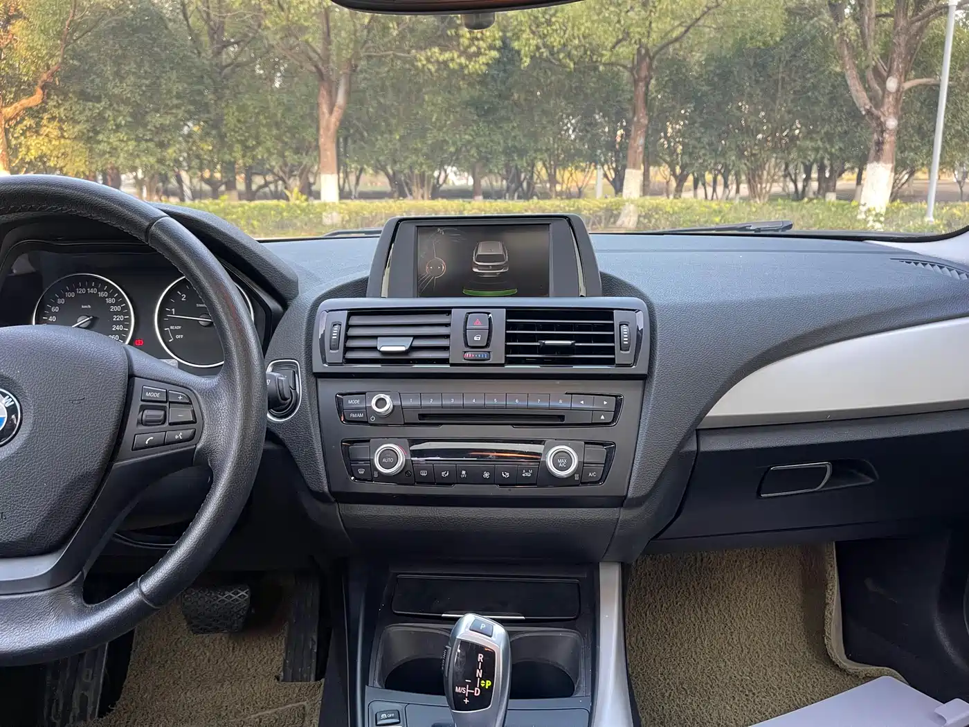 BMW 1 Series (Import) 2013 Facelift 118i Leading Model фото 18