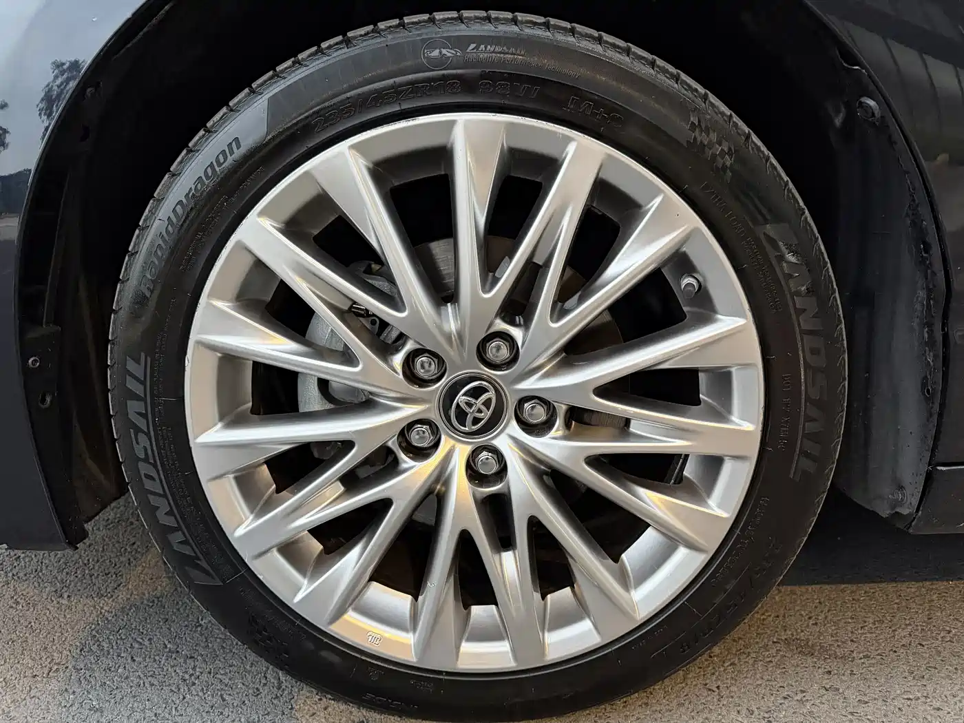 Toyota Avalon 2022 Hybrid 2.5L XLE Premium Edition фото 20