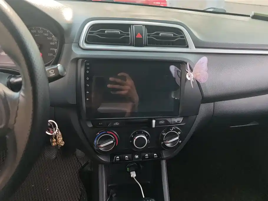 Hyundai Verna 2020 1.4L Manual GL Renewal Edition фото 13