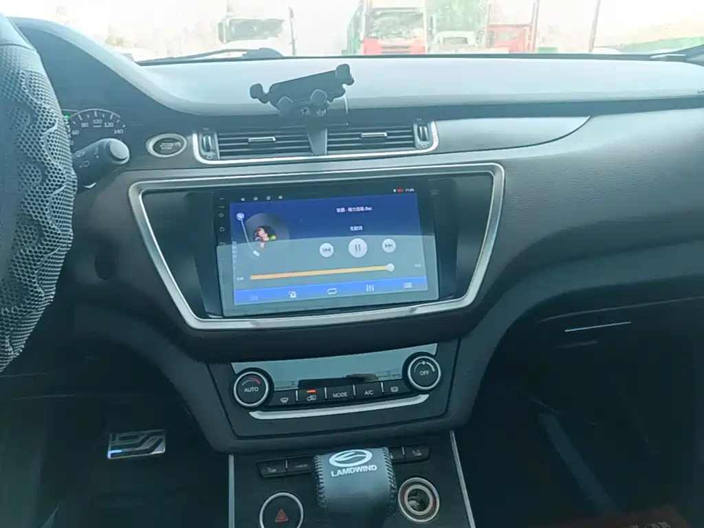 Landwind X7 2016 2015 2.0T Panorama Premium