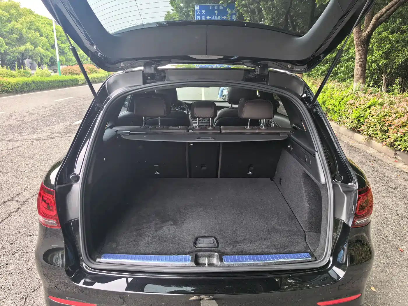Mercedes-Benz GLC 2022 Facelift GLC 260 L 4MATIC Luxury Model фото 14