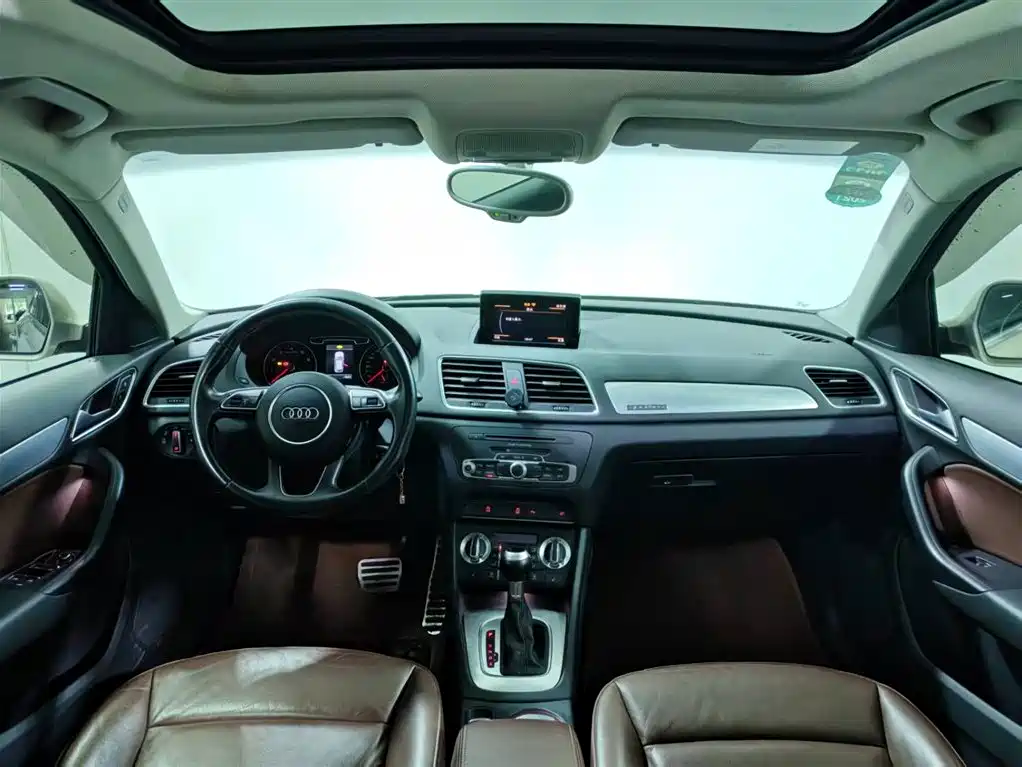 Audi Q3 2015 35 TFSI quattro Technology фото 10