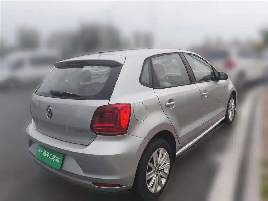 Volkswagen Polo 2014 1.4L Automatic Comfort Edition фото 5