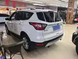 Фото 14 - Ford Kuga
