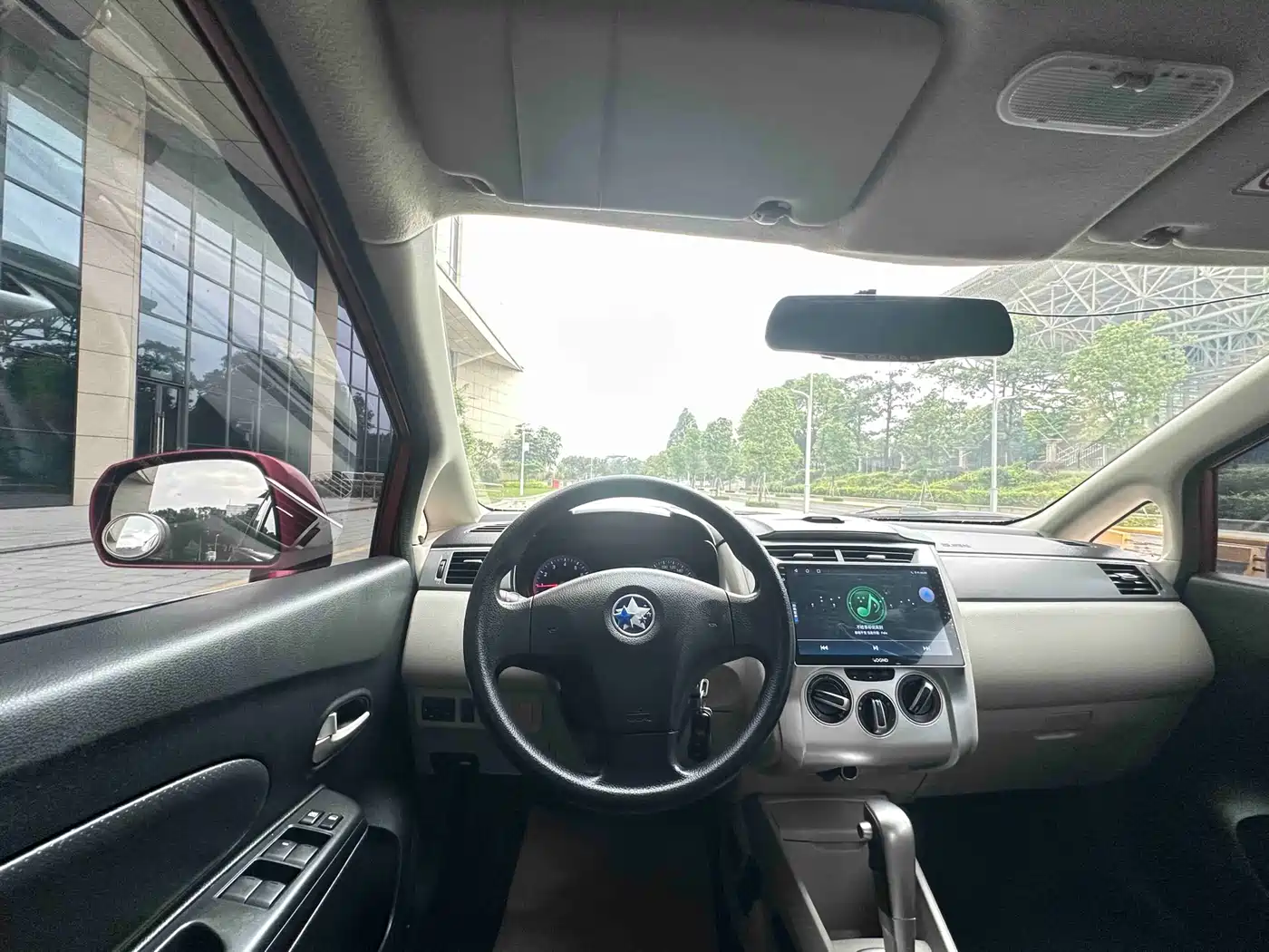 Venucia R50 2017 2016 Model 1.6L Automatic Elite Edition