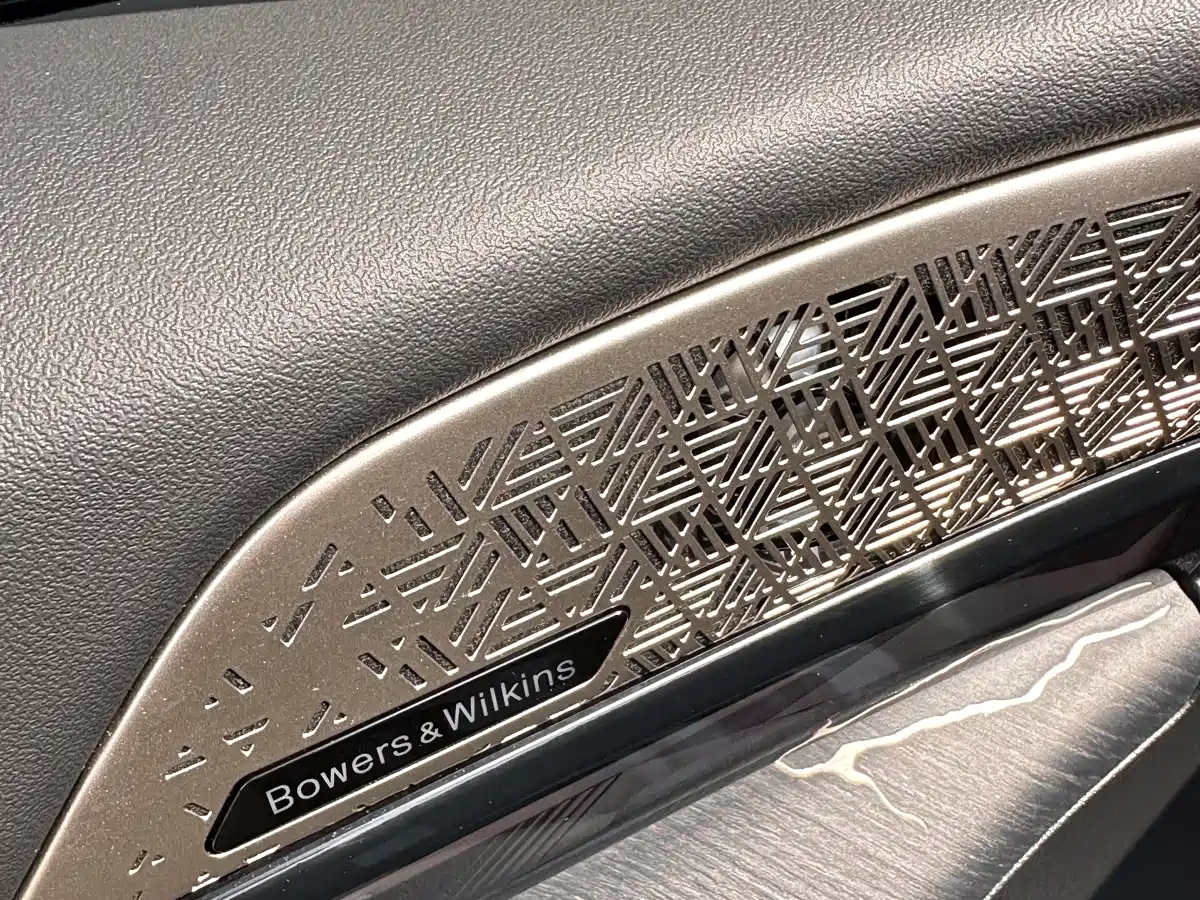 BMW 5 Series 2024 530Li Premium M Sport Package фото 4