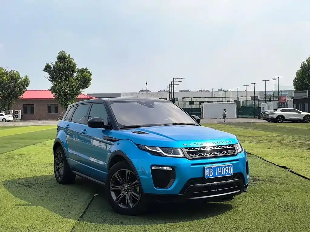 Photo 3 - Land Rover Range Rover Evoque