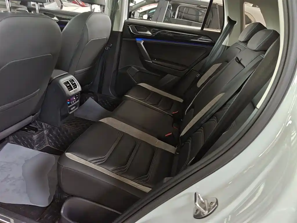 Volkswagen Tayron GTE Plug-in Hybrid 2022 1.4T Luxury фото 17
