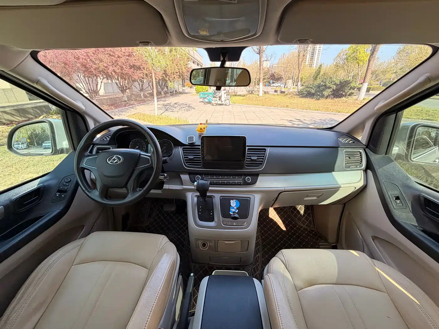 SAIC Maxus Maxus G10 2015 2.0T Automatic Commemorative Edition фото 8