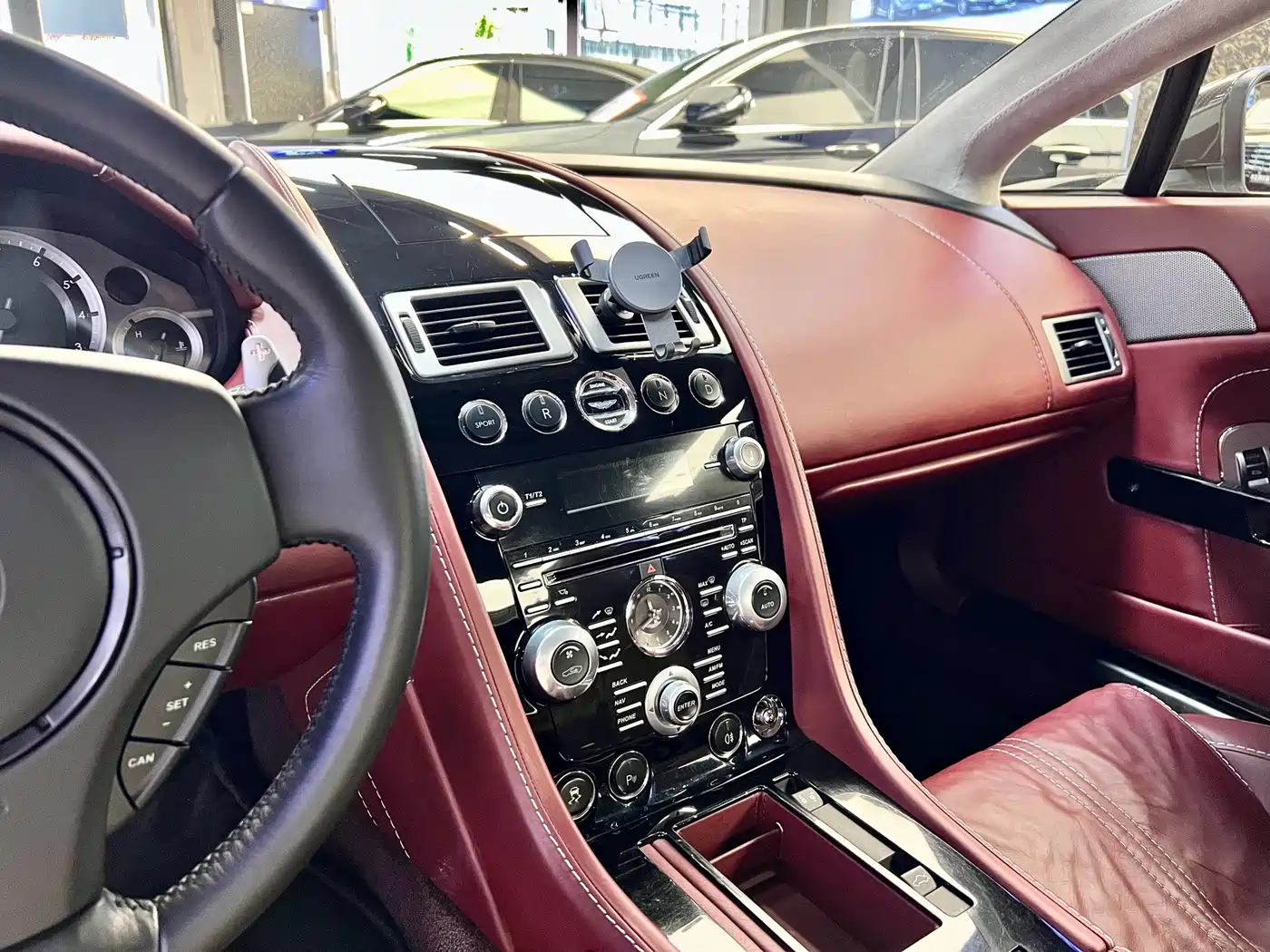Aston Martin V8 Vantage 2013 2012 4.7L S Coupe