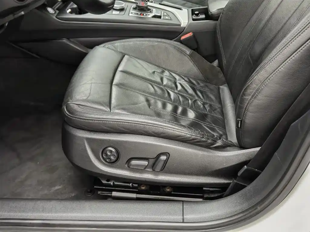 Audi A4L 2019 40 TFSI Fashion (China VI) фото 20