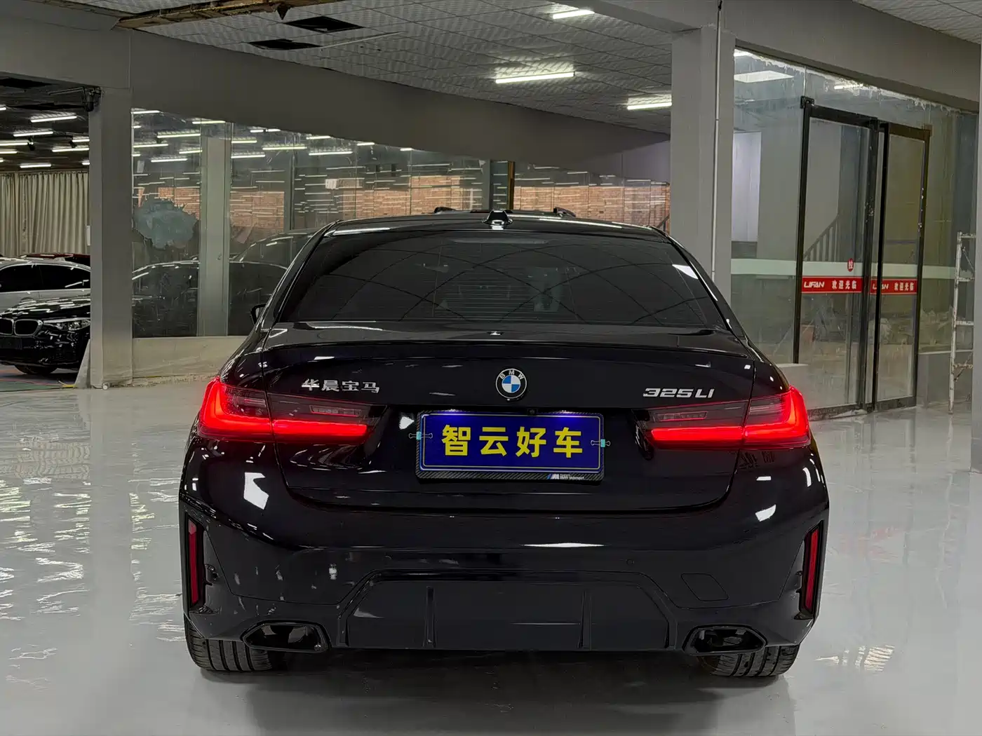 BMW 3 Series 2022 325Li M Sport Shadow Edition фото 5
