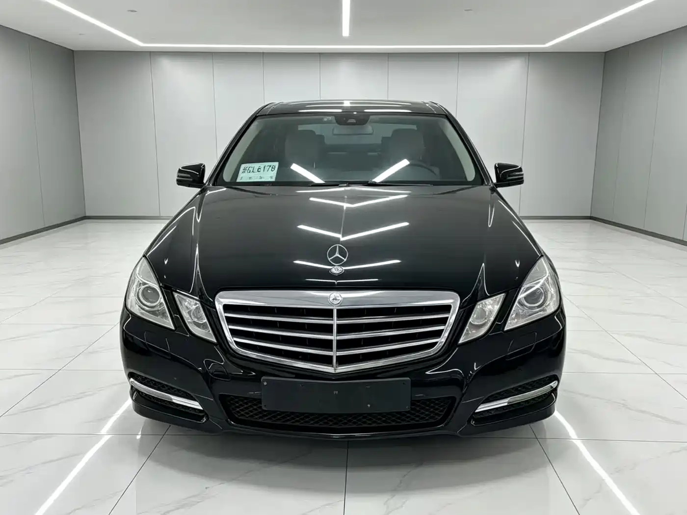 Mercedes-Benz E-Class 2012 E 300 L Fashion фото 6
