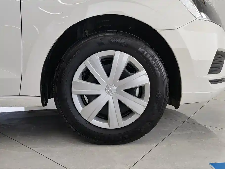 Volkswagen Jetta 2017 1.4L Manual Fashion фото 6
