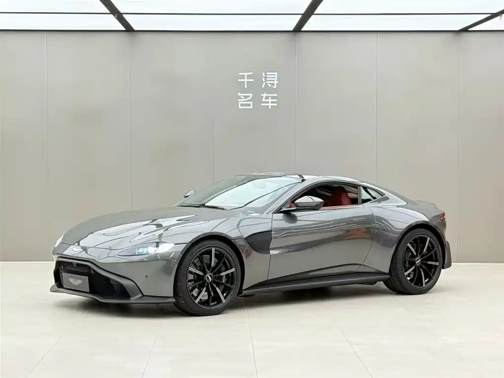 Aston Martin V8 Vantage