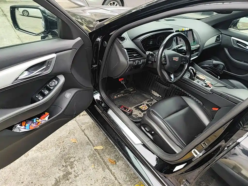 صورة 16 - Cadillac CT5