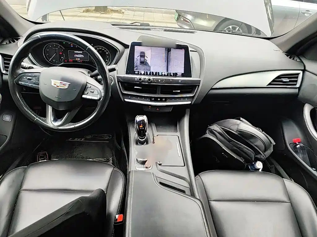 صورة 10 - Cadillac CT5