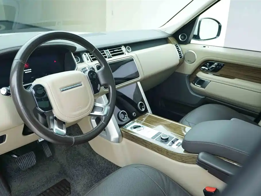 Land Rover Range Rover 2018 3.0 SC V6 Vogue Heritage Edition фото 9