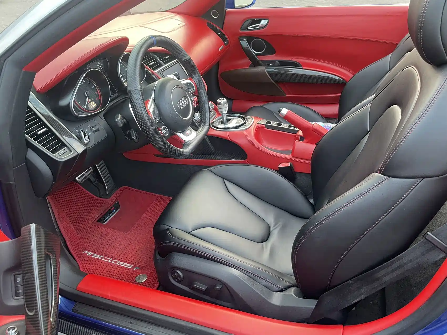 Фото 9 - Audi R8