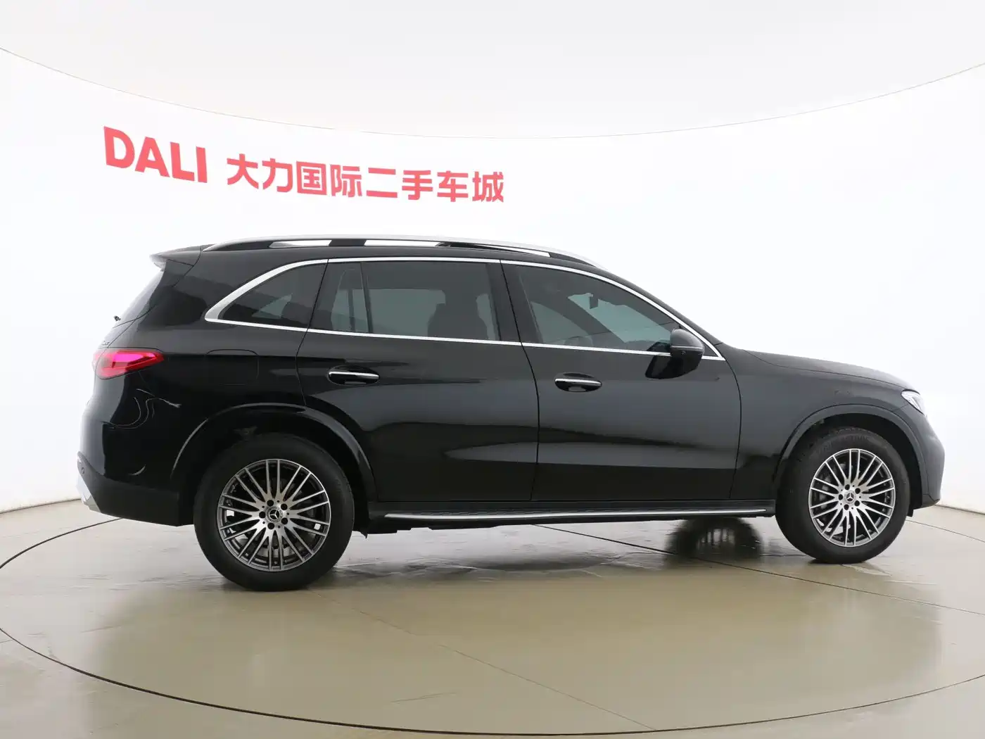 Mercedes-Benz GLC 2024 GLC 300 L 4MATIC Dynamic 5-seater фото 13