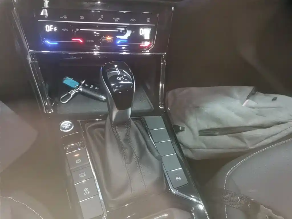 Volkswagen Passat 2024 Model 380TSI Starlight Elite фото 14