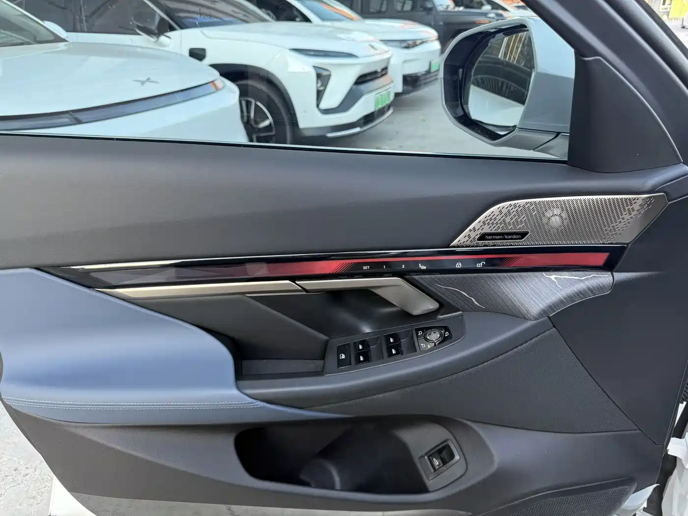 BMW i5 2024 eDrive 35L Premium Model M Sport Package фото 17