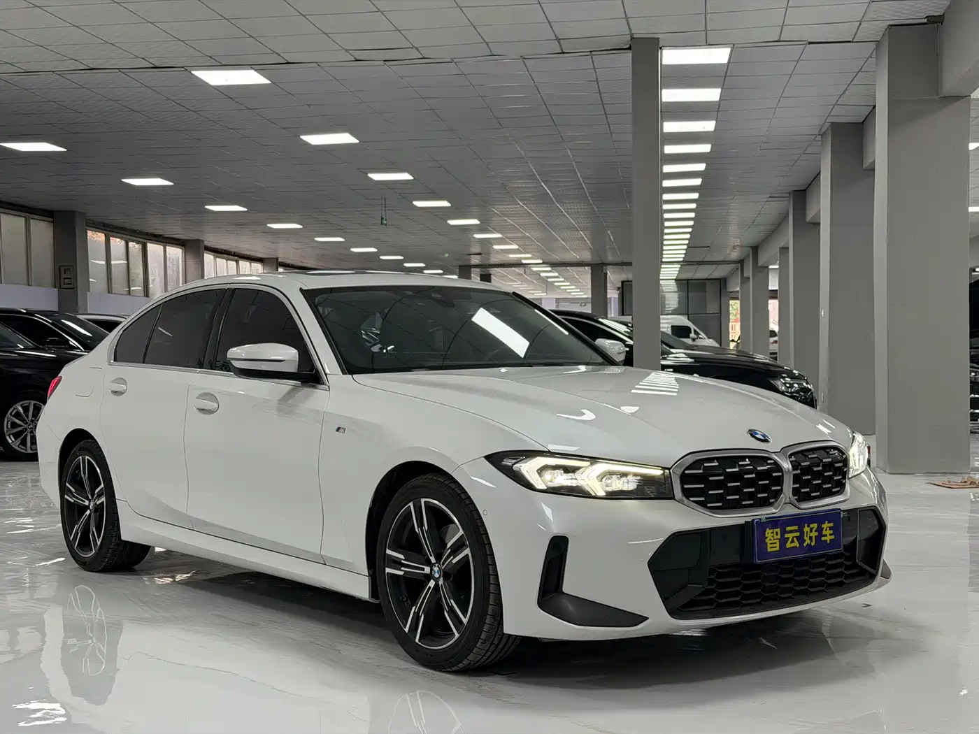 BMW 3 Series 2023 325i M Sport Package фото 3