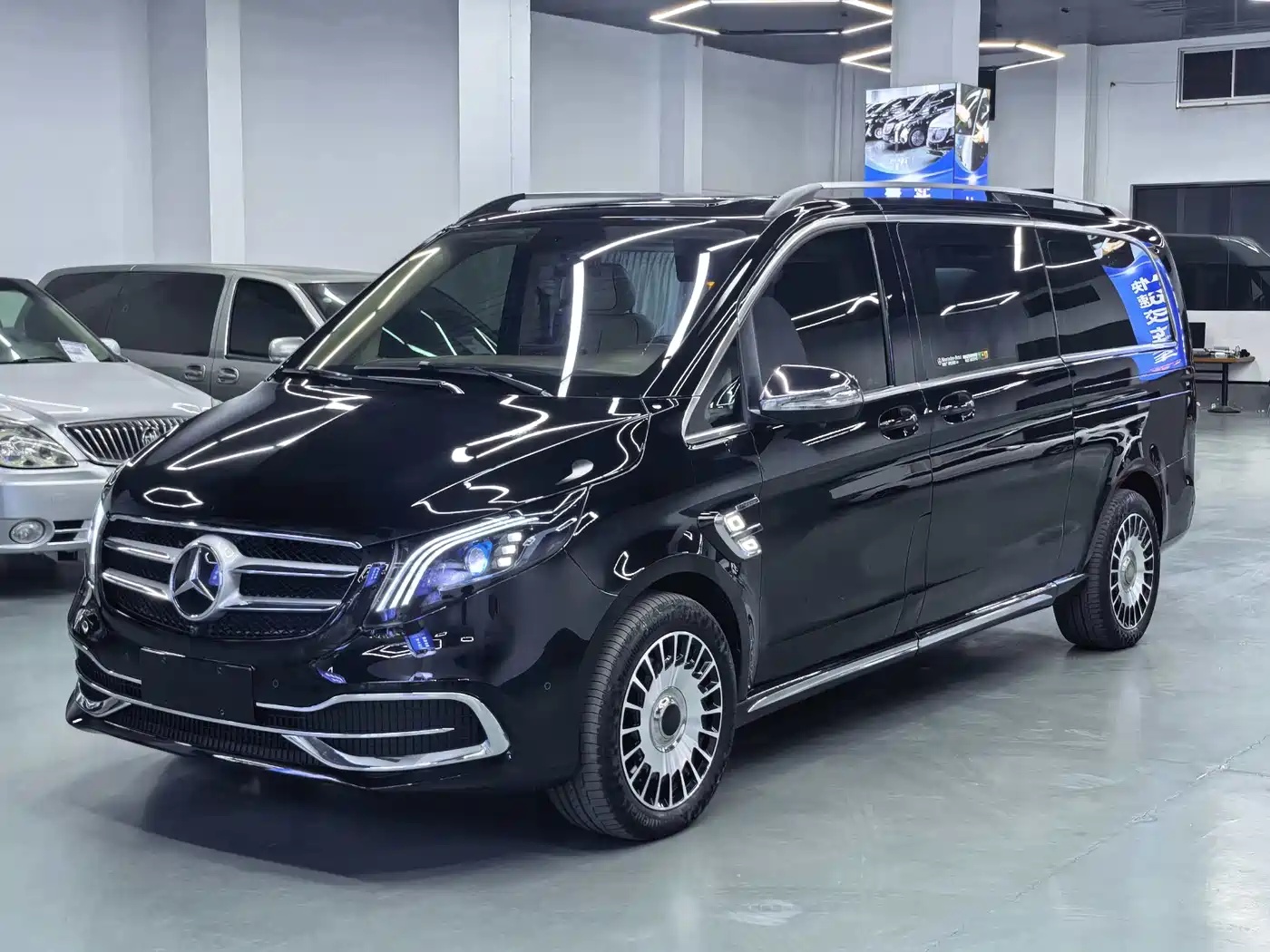 Mercedes-Benz Vito 2021 2.0T Business Edition 7-seater