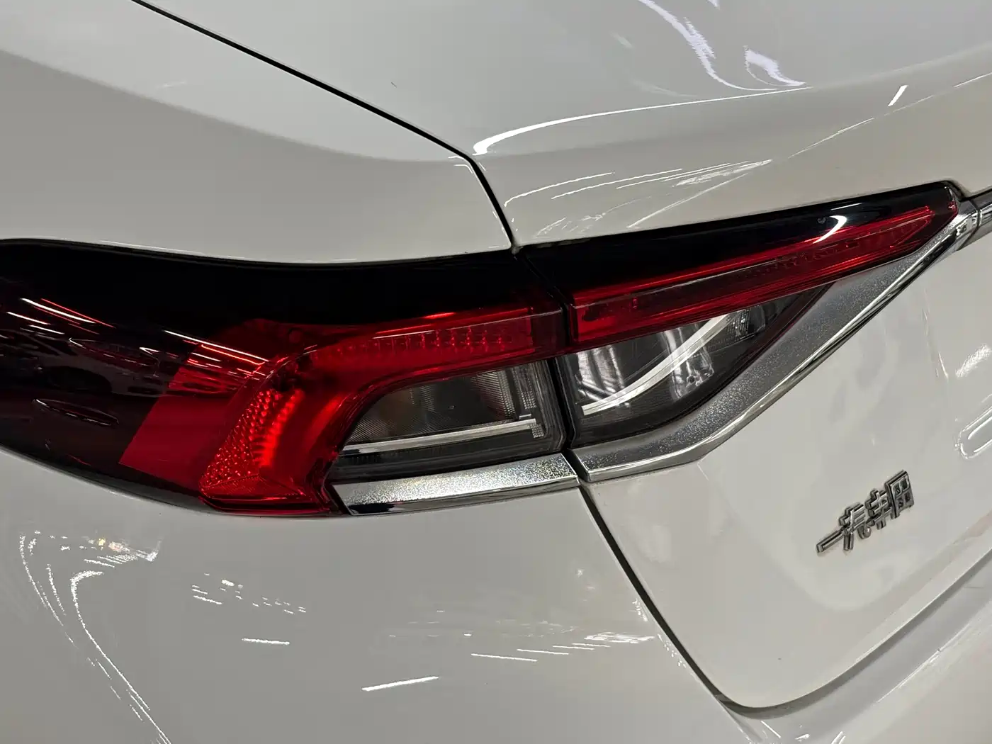 Toyota Corolla 2018 1.2T S-CVT GL Smart Edition фото 15