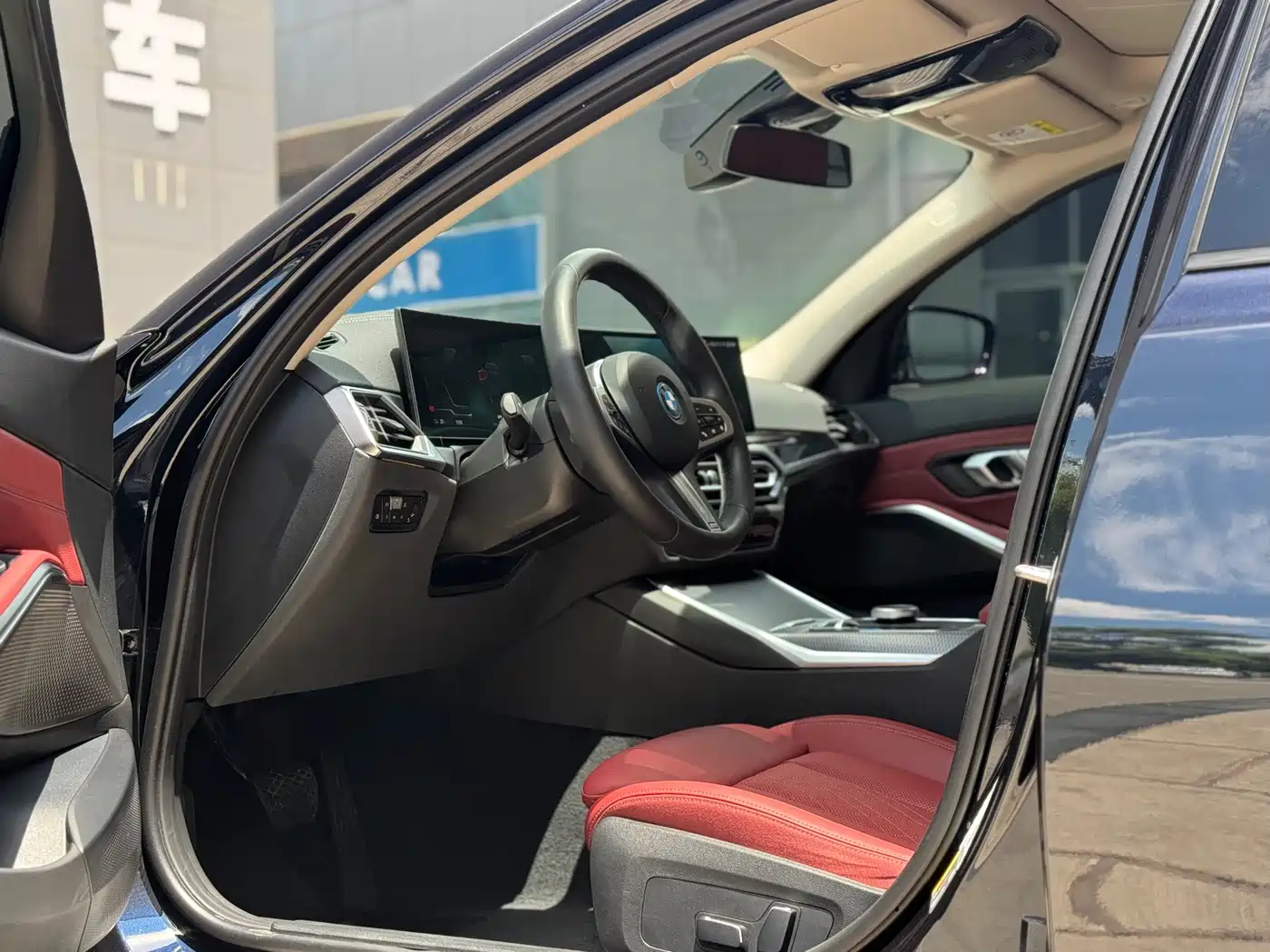 BMW i3 2024 eDrive 40 L Shadow Night Package фото 4