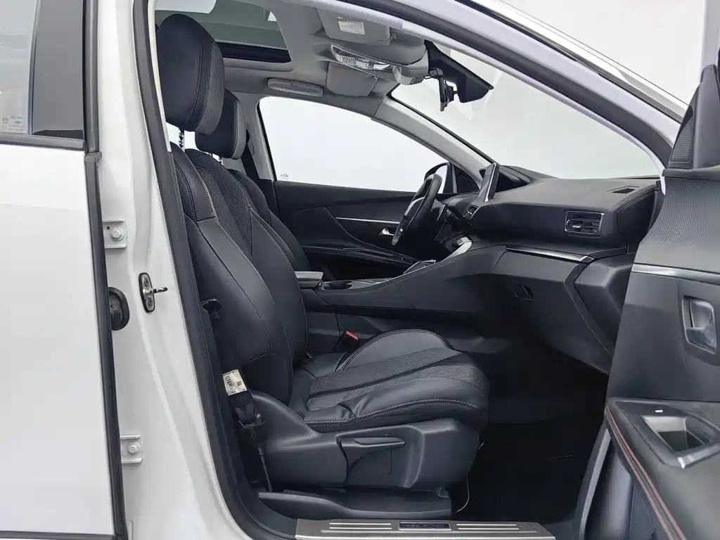 Фото 23 - Peugeot 4008