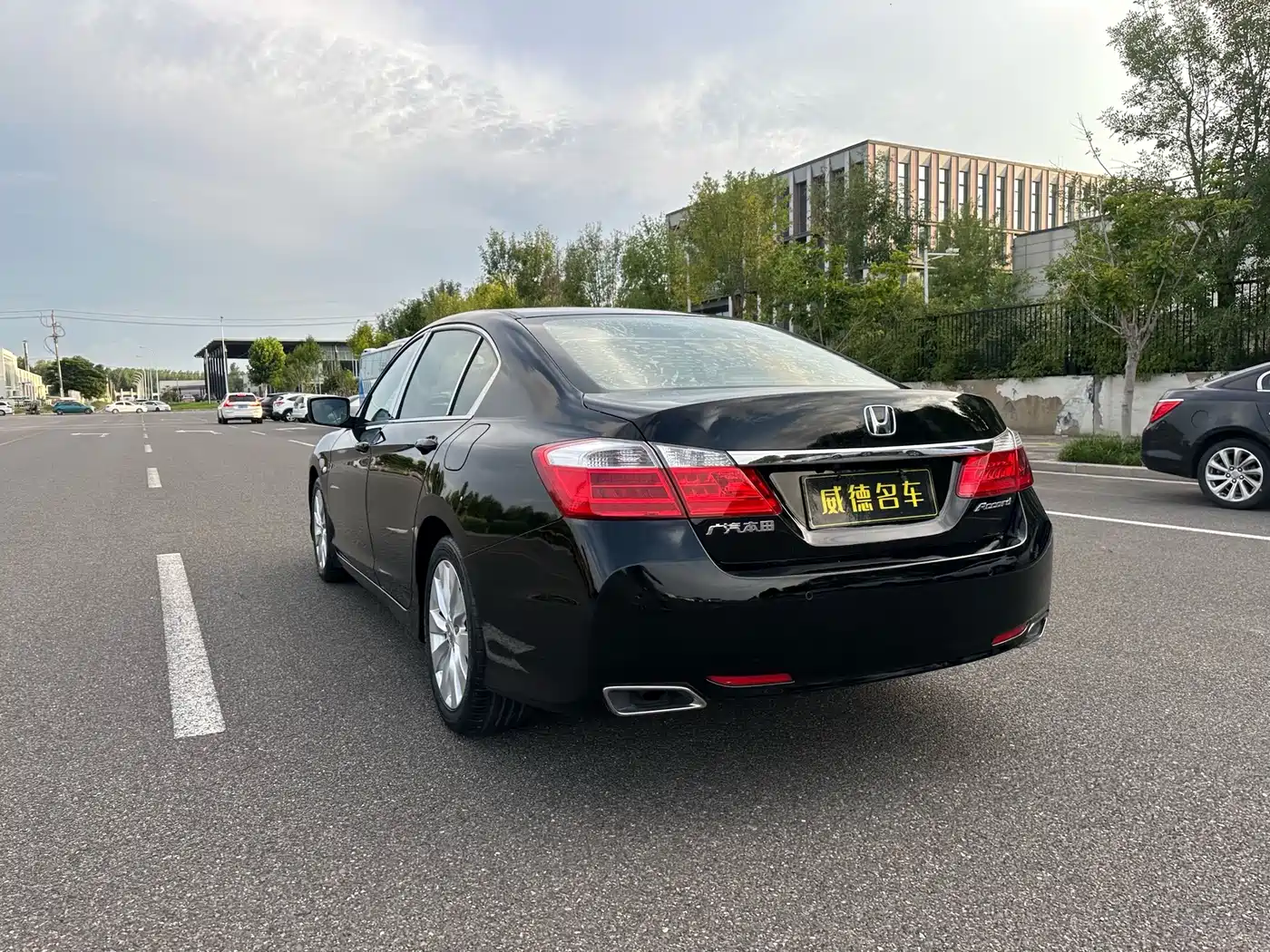 Фото 6 - Honda Accord